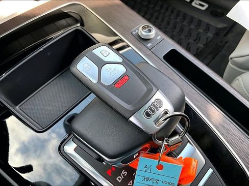 Used 2025 Audi Q5 2.0T Premium Plus image 11