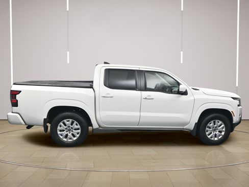 Used 2023 Nissan Frontier SV w/ SV Convenience Package RWD image 8