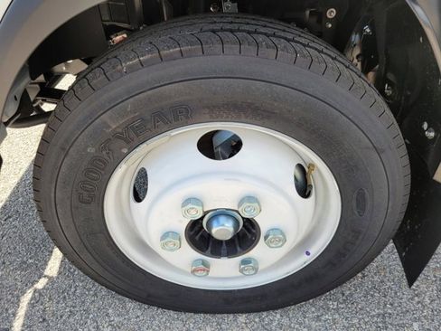 New 2024 Chevrolet Low Cab Forward image 10