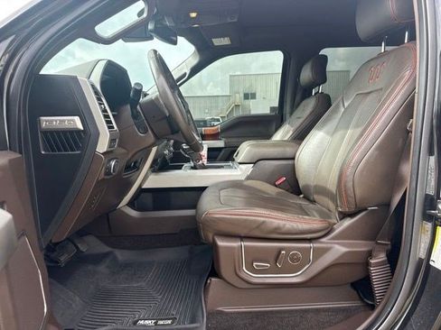 Used 2018 Ford F150 King Ranch w/ Equipment Group 601A Luxury AWD/4WD image 9