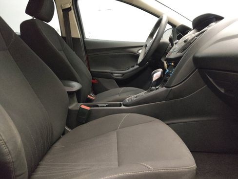 Used 2017 Ford Focus SE FWD image 21