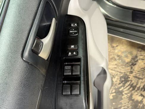Used 2013 Toyota Camry LE FWD image 22
