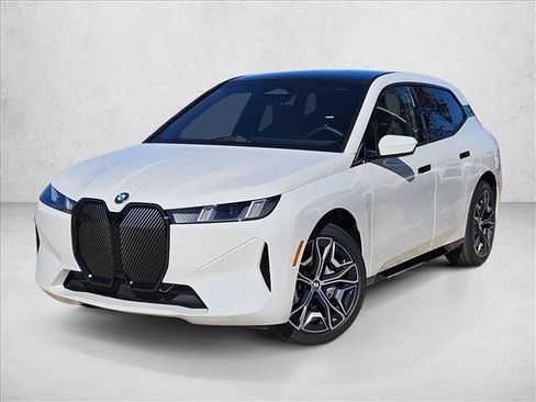Used 2026 BMW iX xDrive60 image 1