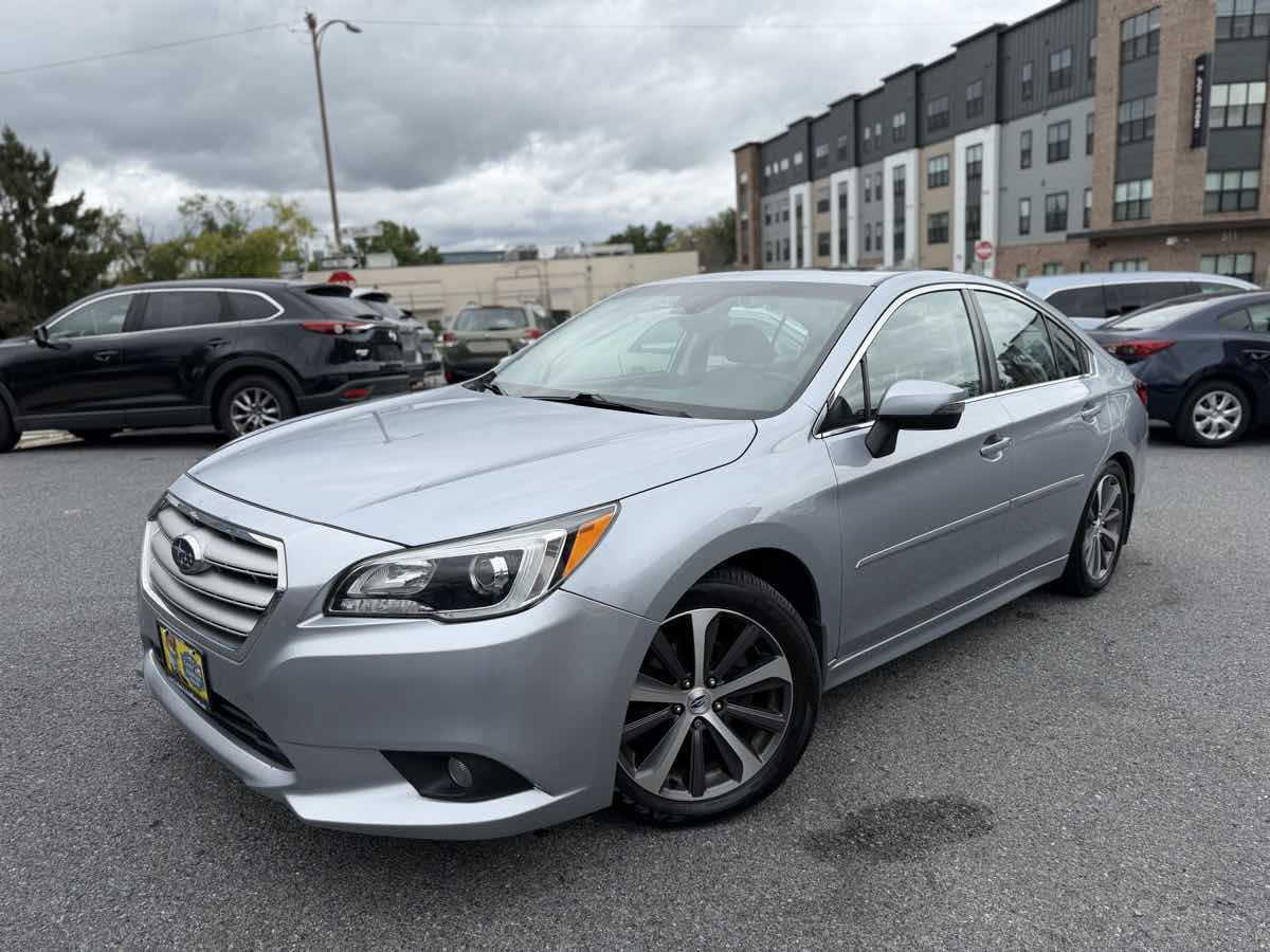 Used 2017 Subaru Legacy 2.5i Limited AWD/4WD image 3