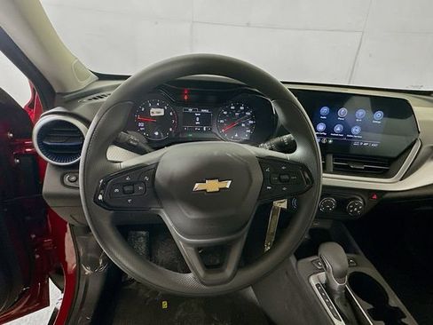 New 2026 Chevrolet Trax LS image 10