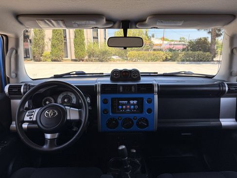 Used 2007 Toyota FJ Cruiser 4WD w/ Upgrade Pkg 1 image 16