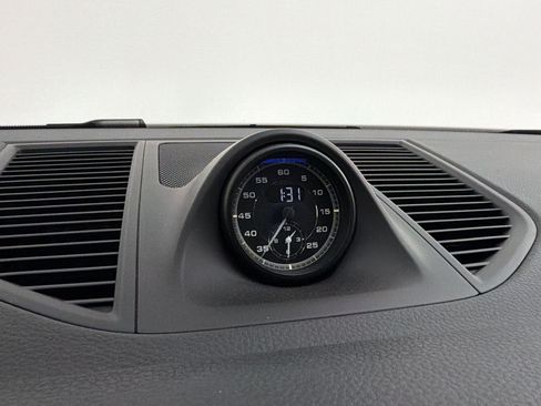 Certified 2023 Porsche Macan S AWD/4WD image 37