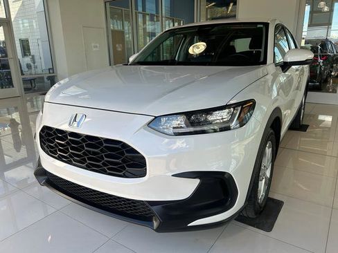 Used 2024 Honda HR-V LX image 2