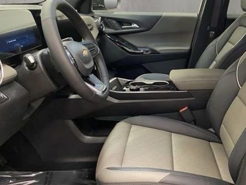 New 2026 Chevrolet Equinox LT w/ Convenience Package II image 18