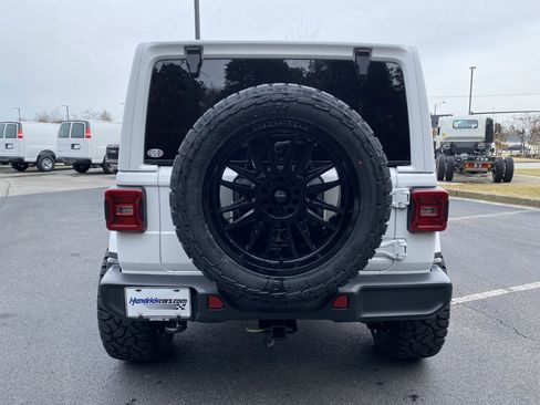 Used 2021 Jeep Wrangler Unlimited Sahara image 8