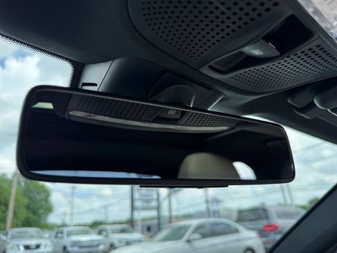 Used 2017 Mercedes-Benz E 300 image 41