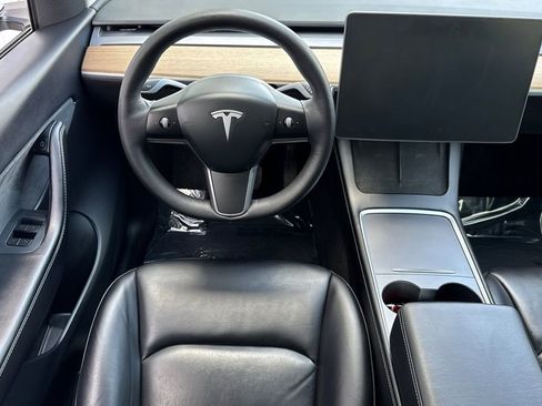 Used 2021 Tesla Model Y Long Range AWD/4WD image 13