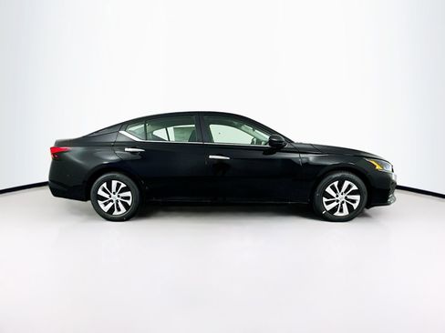 Used 2025 Nissan Altima 2.5 S FWD image 8