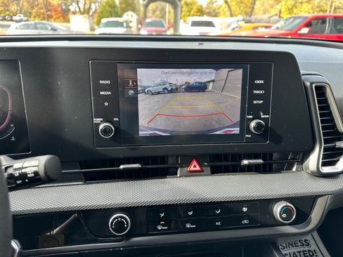 Used 2023 Kia Sportage LX image 25