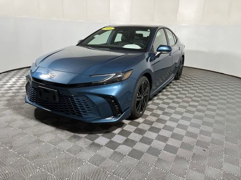 Used 2026 Toyota Camry XSE FWD image 4