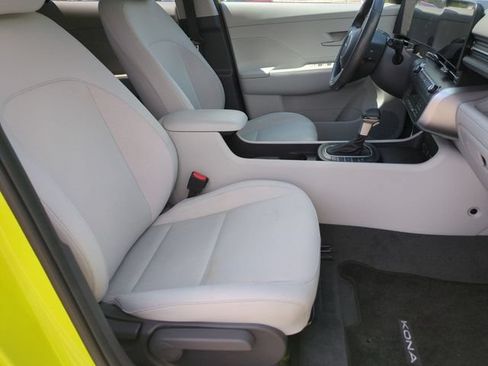 Certified 2024 Hyundai Kona SEL AWD/4WD image 18