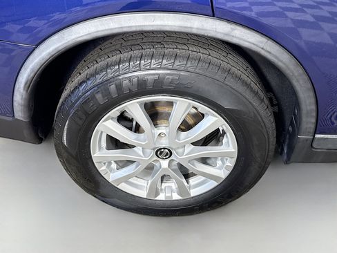 Used 2017 Nissan Rogue SV image 33