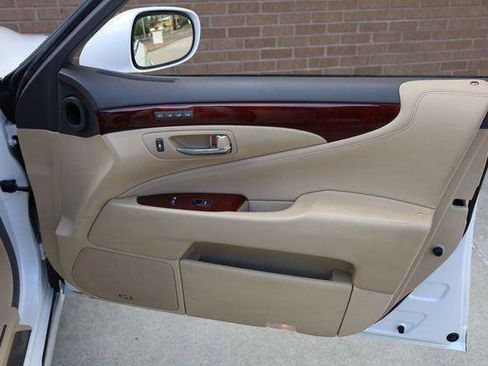 Used 2009 Lexus LS 460 image 27