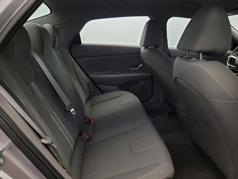 Used 2023 Hyundai Elantra SEL w/ Preferred Accessory Package FWD image 19