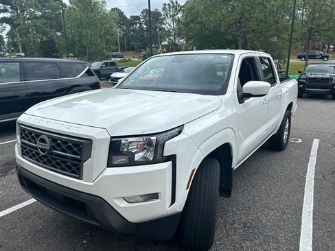 Certified 2023 Nissan Frontier SV w/ SV Convenience Package AWD/4WD image 11