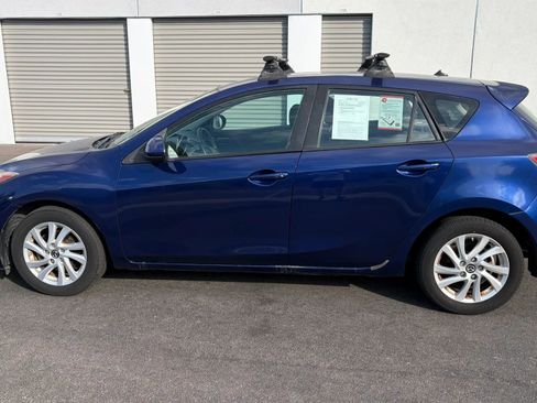 Used 2013 MAZDA MAZDA3 i Touring FWD image 2