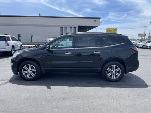 Used 2017 Chevrolet Traverse LT AWD/4WD image 5