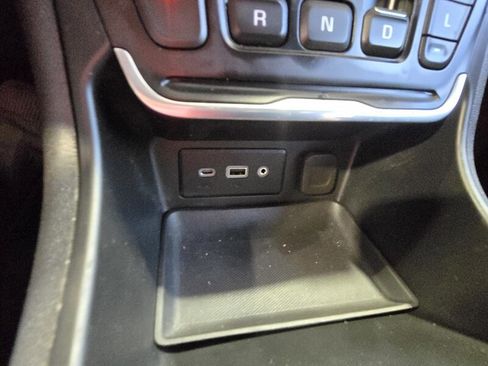 Used 2021 GMC Terrain SLE AWD/4WD image 18