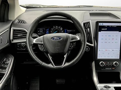 Used 2022 Ford Edge SEL w/ Convenience Package image 5