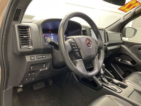 Used 2022 Nissan Frontier PRO-4X w/ Pro-4X Premium Package AWD/4WD image 19