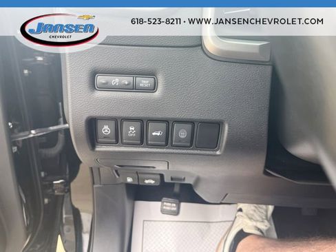 Used 2019 Nissan Murano Platinum FWD image 17