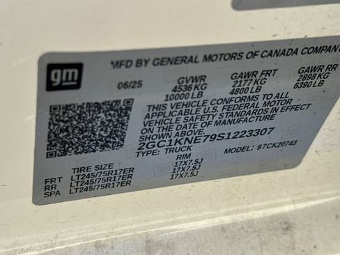 Used 2025 Chevrolet Silverado 2500 LT w/ Convenience Package image 52