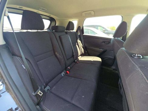 Used 2024 Nissan Rogue S FWD image 14