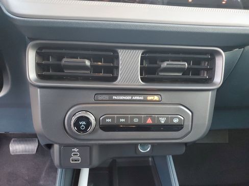 New 2025 Ford Maverick XL w/ Equipment Group 102A image 16