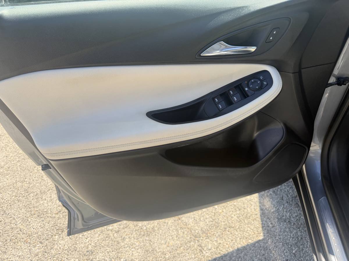 Used 2021 Buick Encore GX Select FWD image 15
