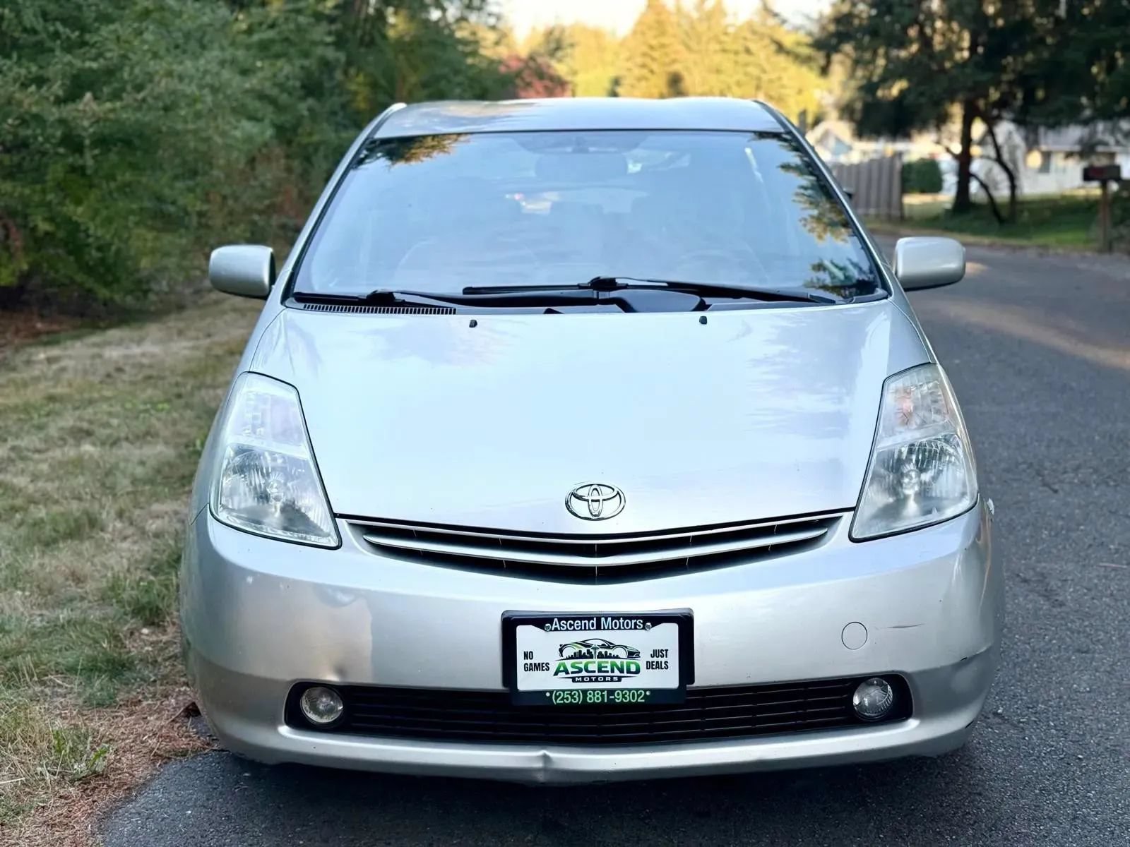 Used 2005 Toyota Prius w/ Pkg 6 FWD image 8