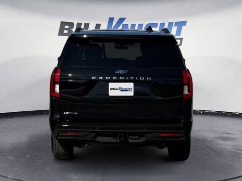 Certified 2025 Ford Expedition Active AWD/4WD image 4