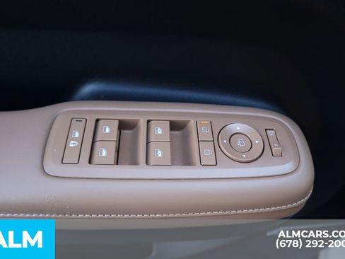 Used 2025 Hyundai Santa Fe Limited image 13