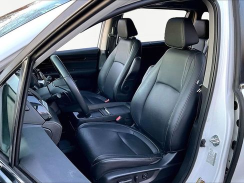Used 2023 Honda Odyssey Touring image 17