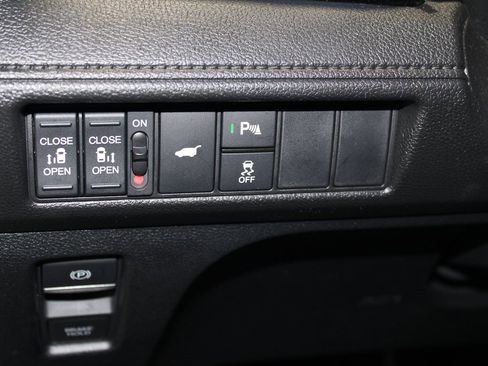 Used 2025 Honda Odyssey Elite image 12