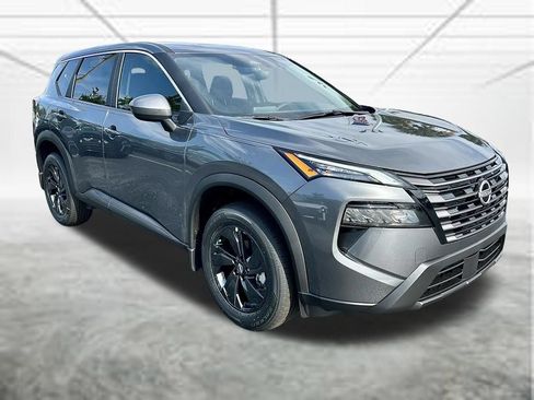 New 2026 Nissan Rogue SV FWD image 3