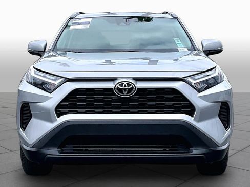 Used 2024 Toyota RAV4 XLE AWD/4WD image 3