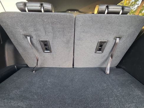 Used 2023 GMC Acadia SLT w/ Trailering Package image 10