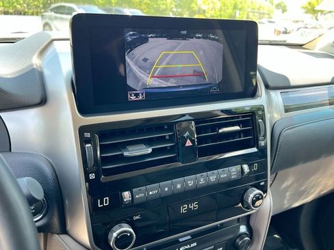 Certified 2023 Lexus GX 460 Premium w/ Accessory Package AWD/4WD image 16