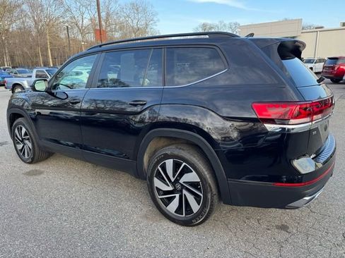 Used 2024 Volkswagen Atlas SE image 7