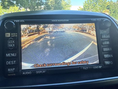 Used 2008 Toyota Sienna XLE AWD/4WD image 32