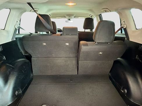 Used 2017 Toyota RAV4 LE w/ Carpet Mat Package image 21