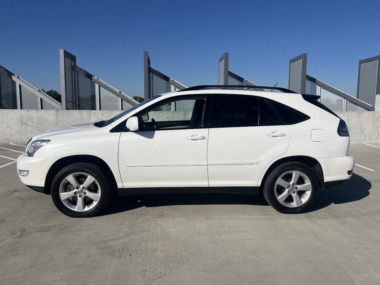 Used 2005 Lexus RX 330 FWD image 5