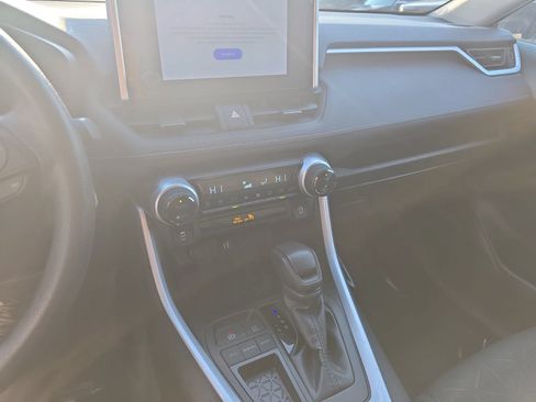 Used 2024 Toyota RAV4 XLE FWD image 19