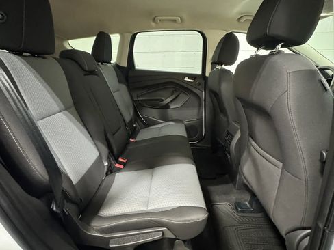 Used 2017 Ford Escape SE w/ Equipment Group 201A image 25