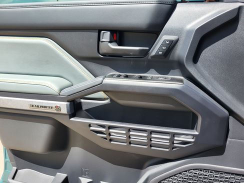 Certified 2025 Toyota 4Runner Trailhunter AWD/4WD image 19